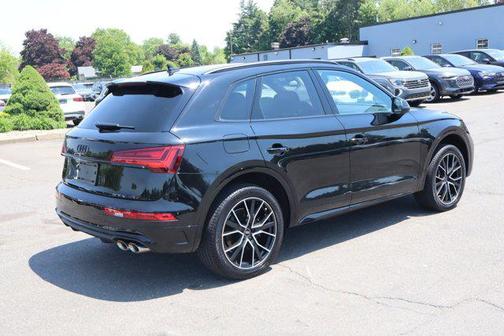 Mythos Black Metallic 2024 Audi SQ5 3.0T Premium Plus
