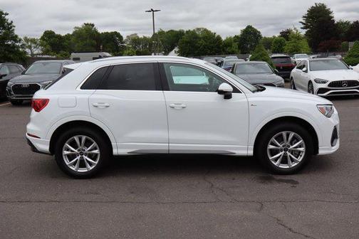 2024 Audi Q3 Premium 45 TFSI S line quattro Tiptronic