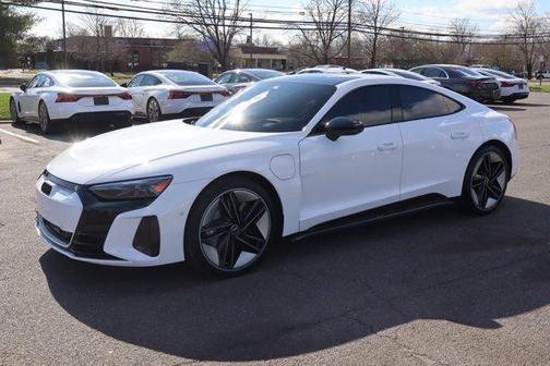 Ibis White 2023 Audi RS e-tron GT quattro