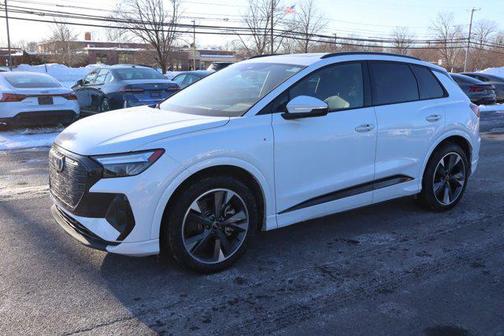 2024 Audi Q4 e-tron Premium 55 quattro