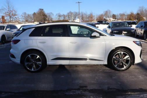 2024 Audi Q4 e-tron Premium 55 quattro