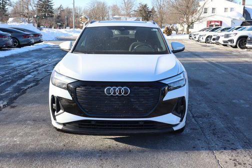 2024 Audi Q4 e-tron Premium 55 quattro