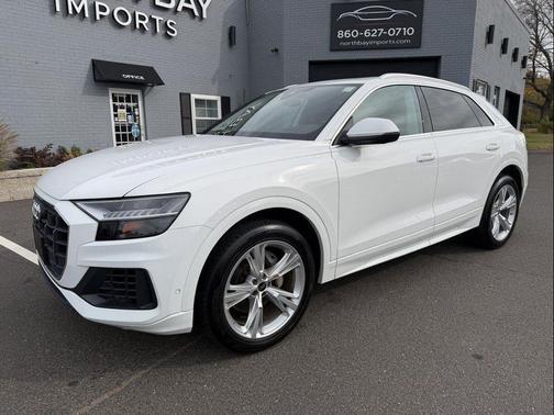 Carrara White 2023 Audi Q8 55 Premium