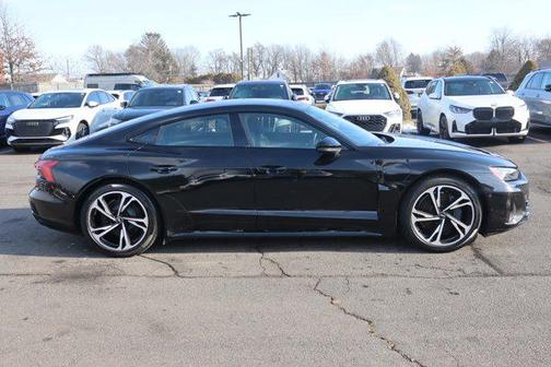 2022 Audi e-tron GT Prestige