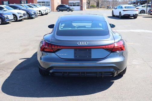 2022 Audi e-tron GT Premium Plus