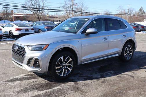 2023 Audi Q5 45 S line Premium Plus