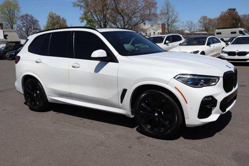 2021 BMW X5 M50i