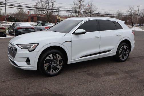 2021 Audi e-tron Premium