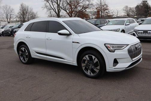 2021 Audi e-tron Premium