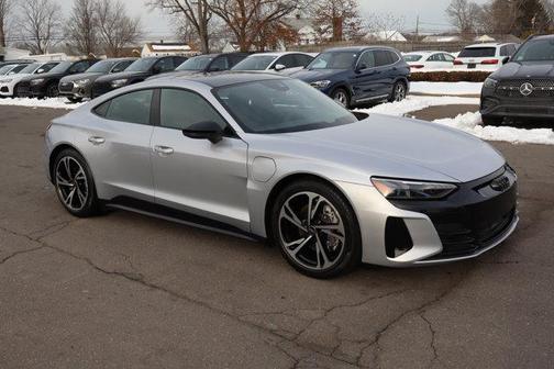 2022 Audi e-tron GT Premium Plus