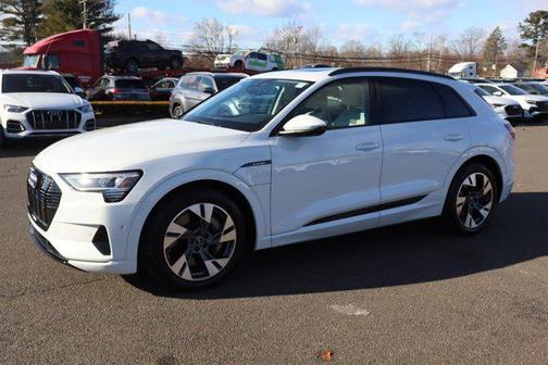 2022 Audi e-tron Premium