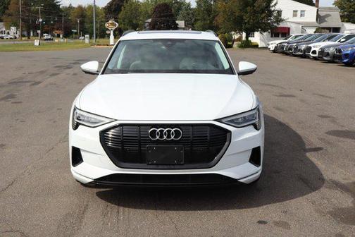 2022 Audi e-tron Premium