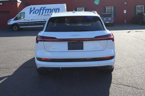 2022 Audi e-tron Premium