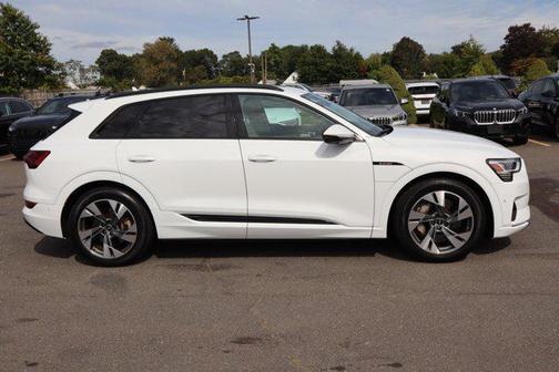 2022 Audi e-tron Premium