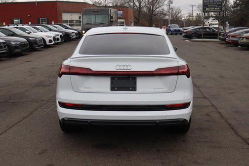 2022 Audi e-tron Sportback S line Prestige
