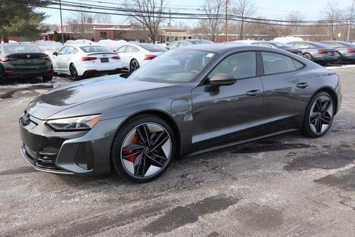 2022 Audi RS e-tron GT quattro