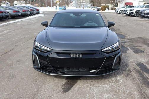 2022 Audi RS e-tron GT quattro