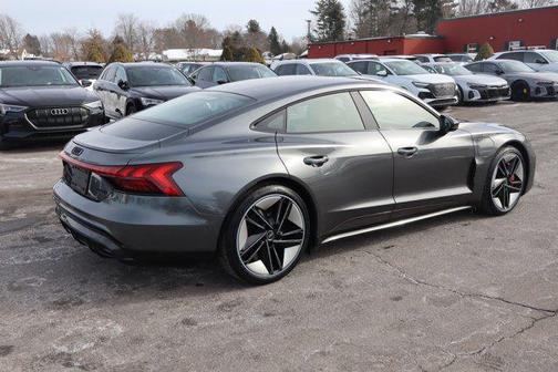 2022 Audi RS e-tron GT quattro