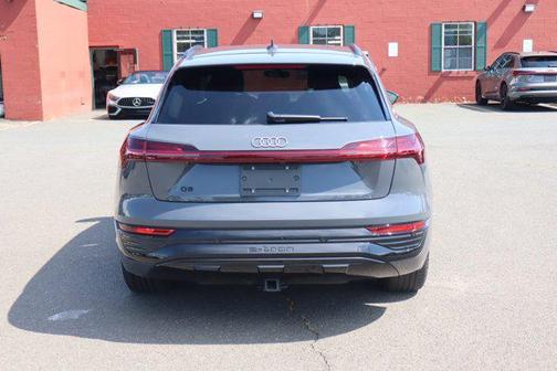 2024 Audi Q8 e-tron Premium