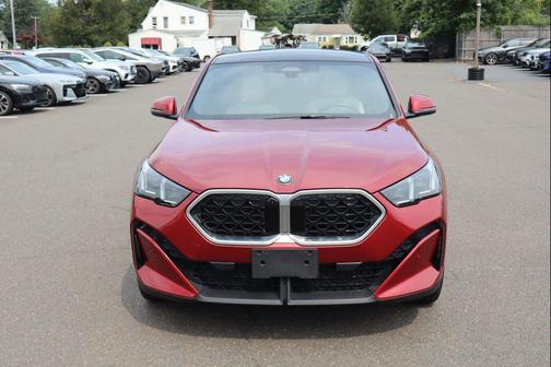 Vegas Red Metallic 2025 BMW X2 xDrive28i