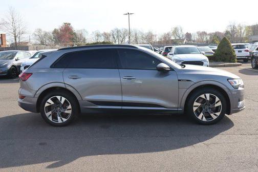 2021 Audi e-tron Premium