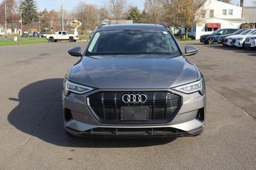 2021 Audi e-tron Premium