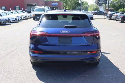 2021 Audi e-tron Premium