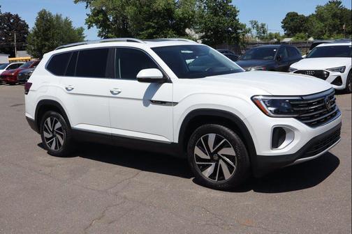 Opal White Pearl 2024 Volkswagen Atlas 2.0T SEL