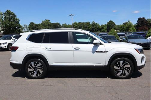 Opal White Pearl 2024 Volkswagen Atlas 2.0T SEL