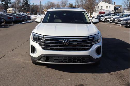 Opal White Pearl 2024 Volkswagen Atlas 2.0T SEL