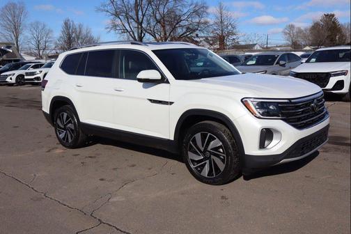 Opal White Pearl 2024 Volkswagen Atlas 2.0T SEL
