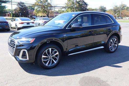 2023 Audi Q5 45 S line Premium Plus