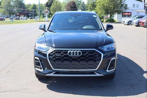 Mythos Black Metallic 2024 Audi Q5 45 S line Premium Plus