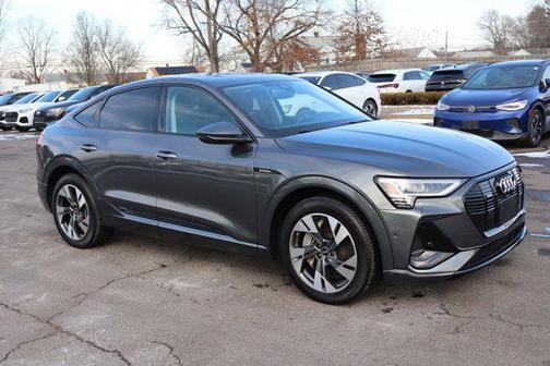 2022 Audi e-tron Sportback S line Premium