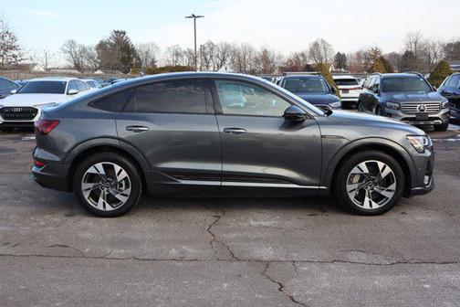 2022 Audi e-tron Sportback S line Premium