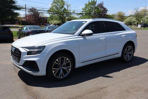 Glacier White Metallic 2021 Audi Q8 55 Premium Plus