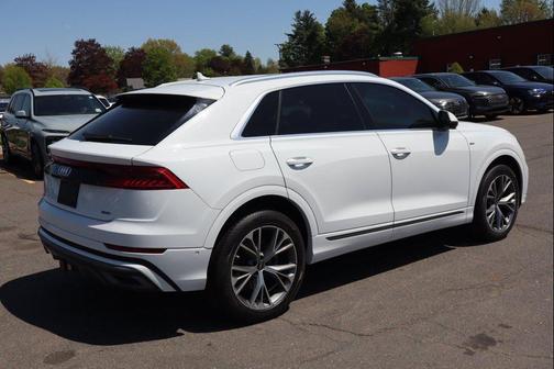 Glacier White Metallic 2021 Audi Q8 55 Premium Plus