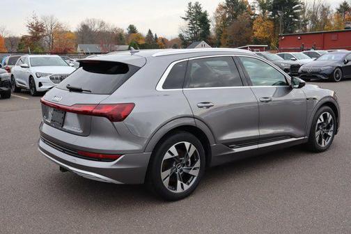 2021 Audi e-tron Premium