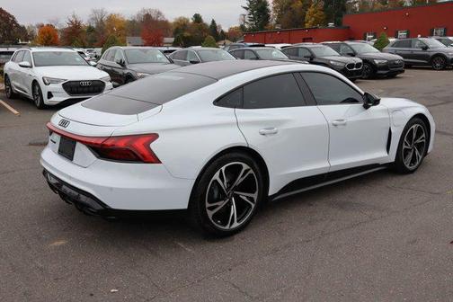 2023 Audi e-tron GT Premium Plus quattro