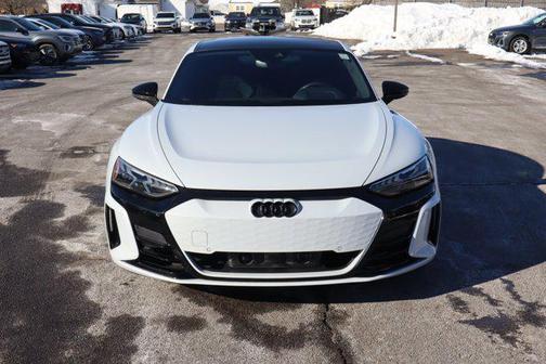 2023 Audi e-tron GT Premium Plus quattro
