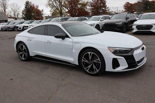 2023 Audi e-tron GT Premium Plus quattro