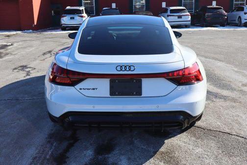 2023 Audi e-tron GT Premium Plus quattro