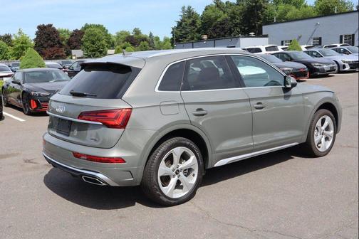 Chronos Gray Metallic 2025 Audi Q5 45 S line Premium Plus