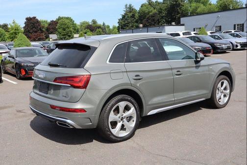 Chronos Gray Metallic 2025 Audi Q5 45 S line Premium Plus