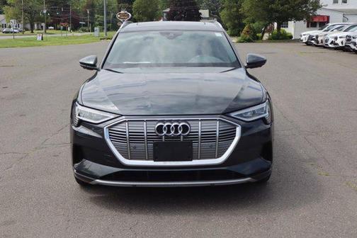 2021 Audi e-tron Premium Plus