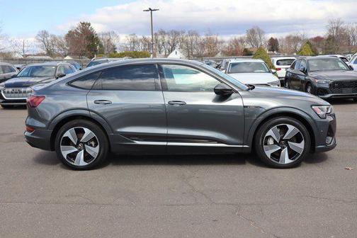 Daytona Gray Pearl Effect 2021 Audi e-tron Sportback Prestige