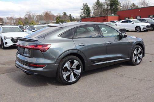 Daytona Gray Pearl Effect 2021 Audi e-tron Sportback Prestige