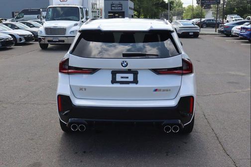 Mineral White Metallic 2025 BMW X1 M35i
