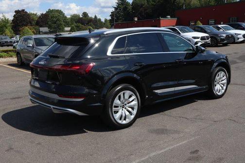 2022 Audi e-tron S Premium Plus