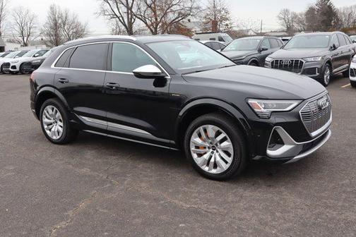 2022 Audi e-tron S Premium Plus